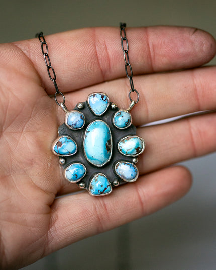 The Daisy Necklace