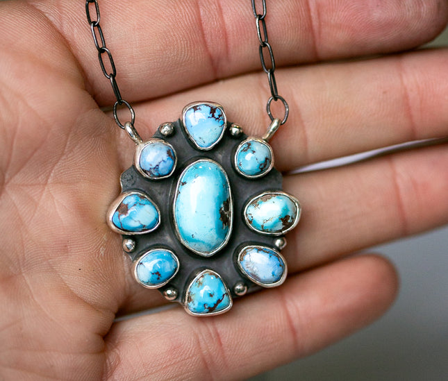 The Daisy Necklace