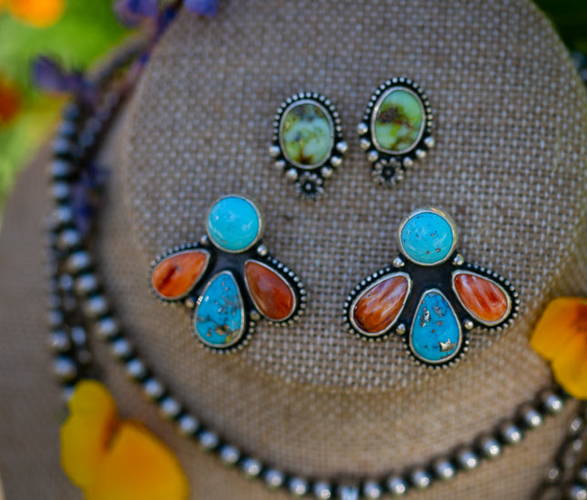 Turquoise Spiny Oyster Cluster Studs