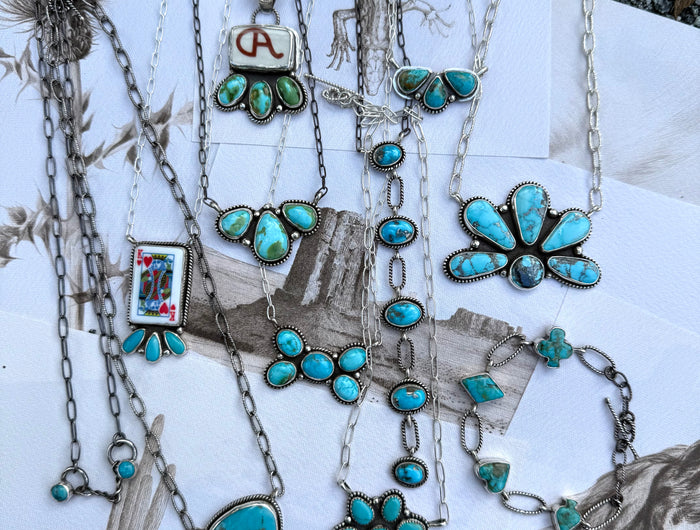 <h2><span style="text-decoration:underline">Shop the new drop!</span></h2>